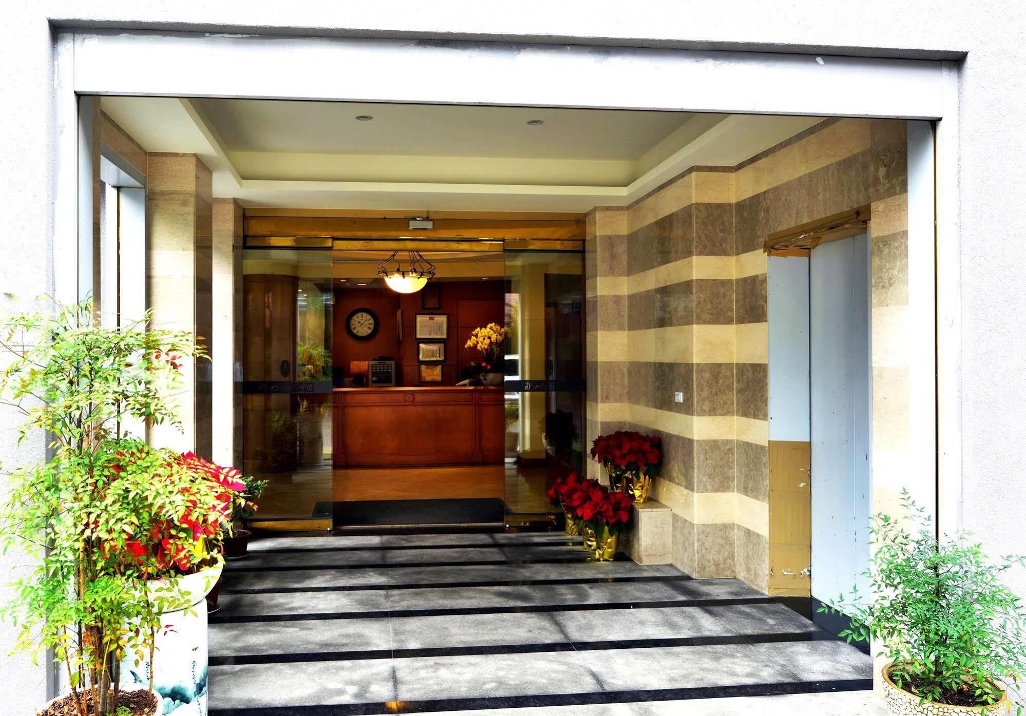 Apollo Hotel Puli Εξωτερικό φωτογραφία
